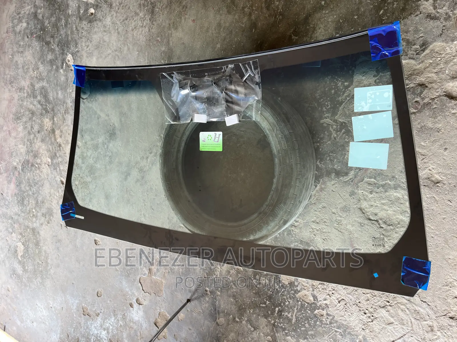 Land Cruiser 2023 Windscreen