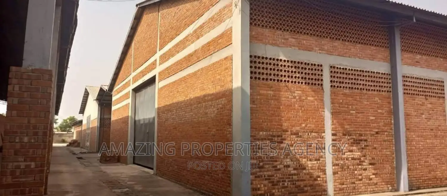 1000sqm Warehouse to Let at Dzorwulu