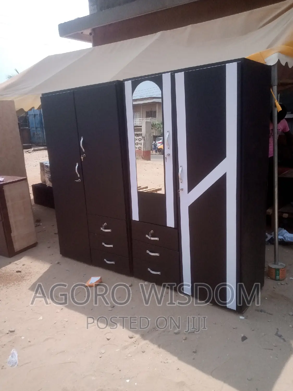 It's Double Door Wardrobe