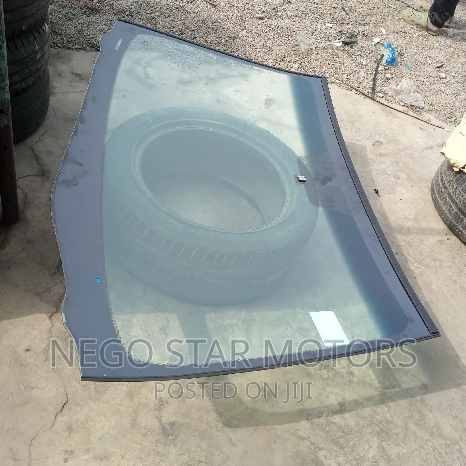 Toyota Venza 2010 Glass Top Front Windscreen