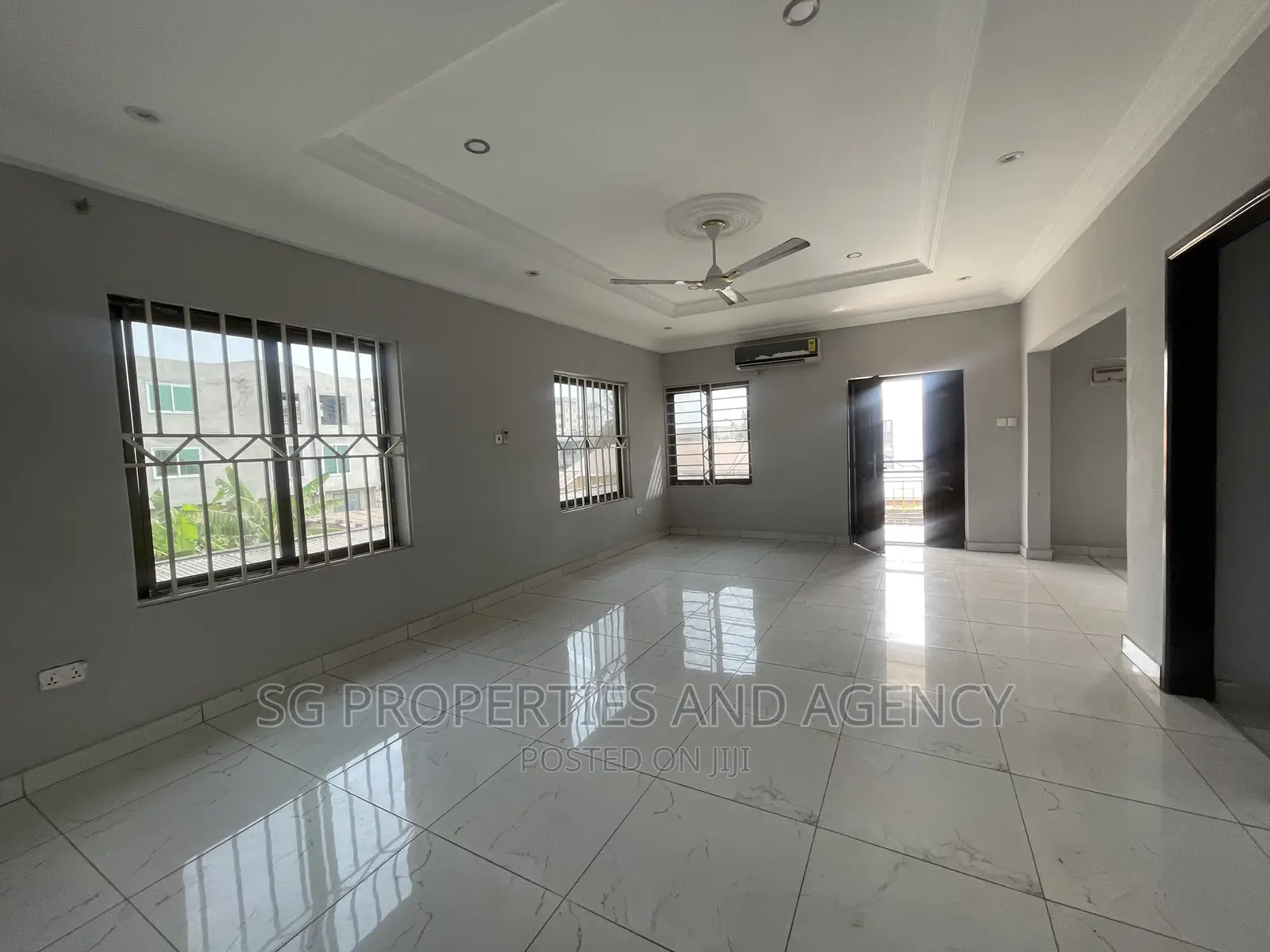 3bdrm Apartment in Kfc, Spintex for rent