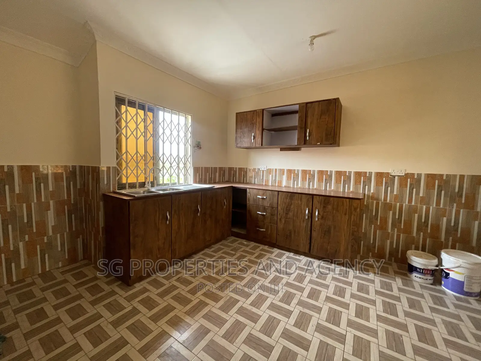 1bdrm Apartment in Coastal, Spintex for rent