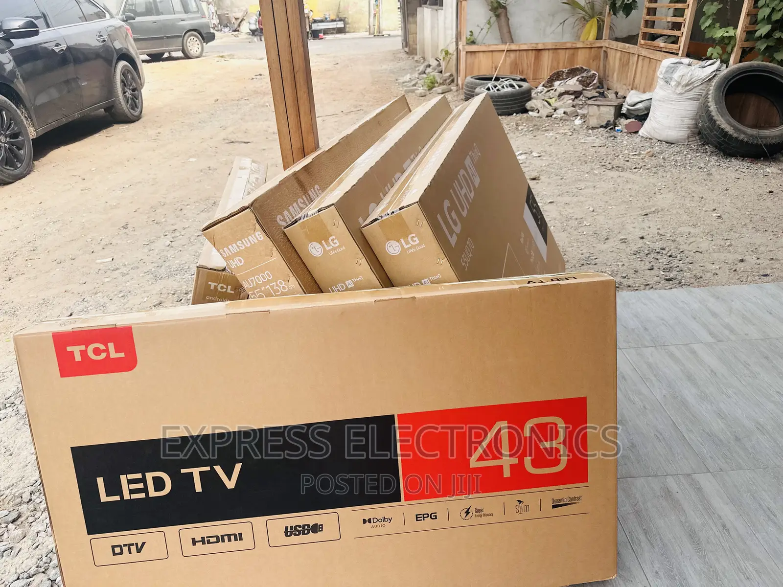 Glossy Sleek FHD Satellite 43D3200 Slim 