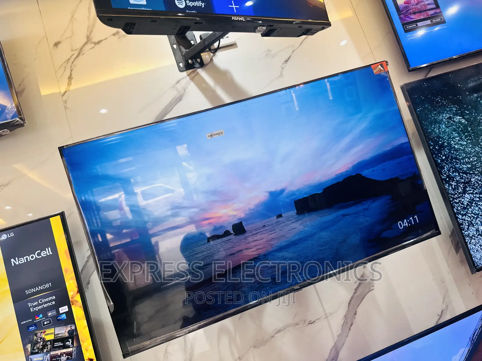 Neatly Sealed in Box UHD Smart 43”P635
