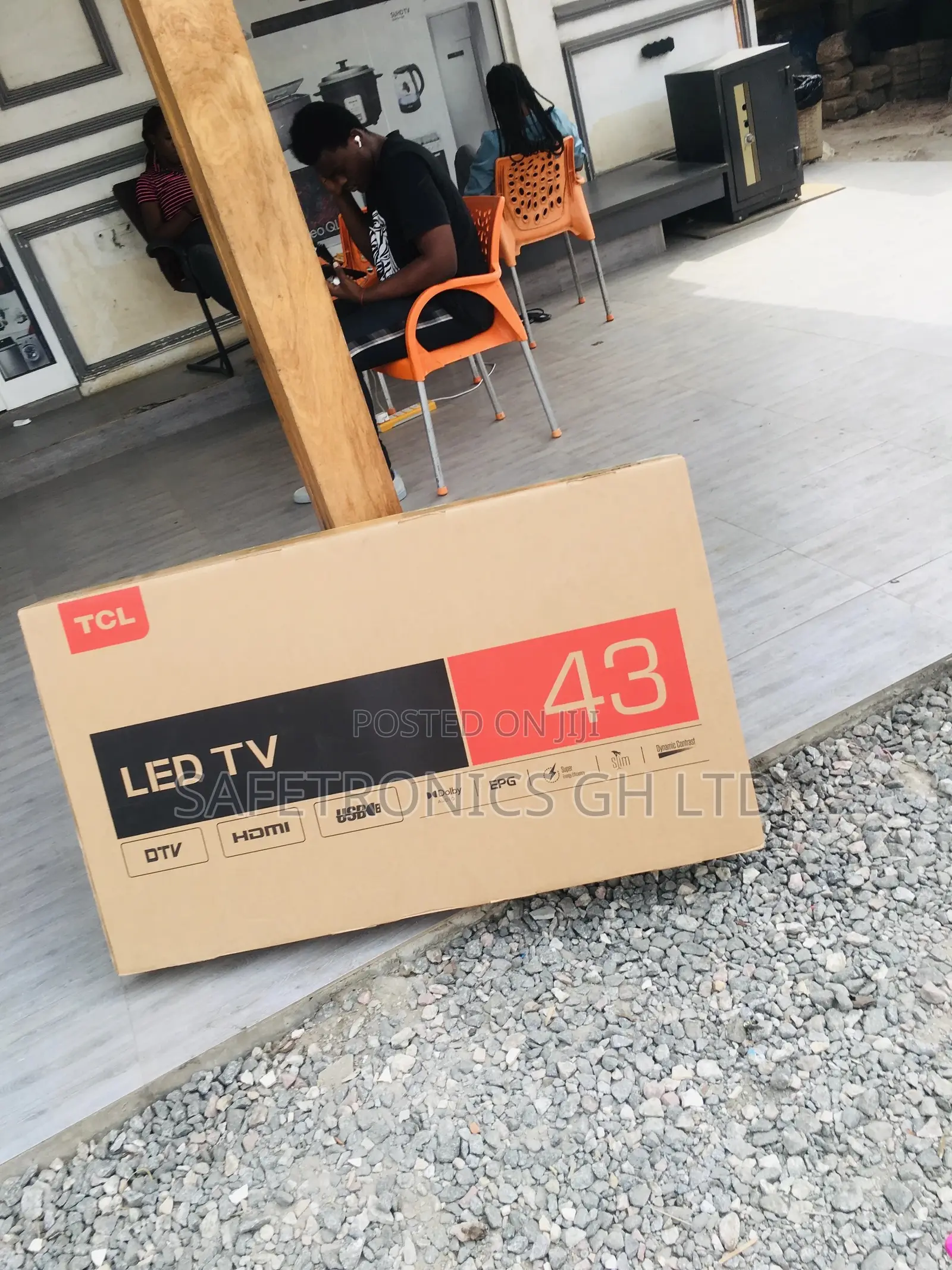 TCL Black 43 Inches Glossy LED D3200 Electric Full HD HDR Tv