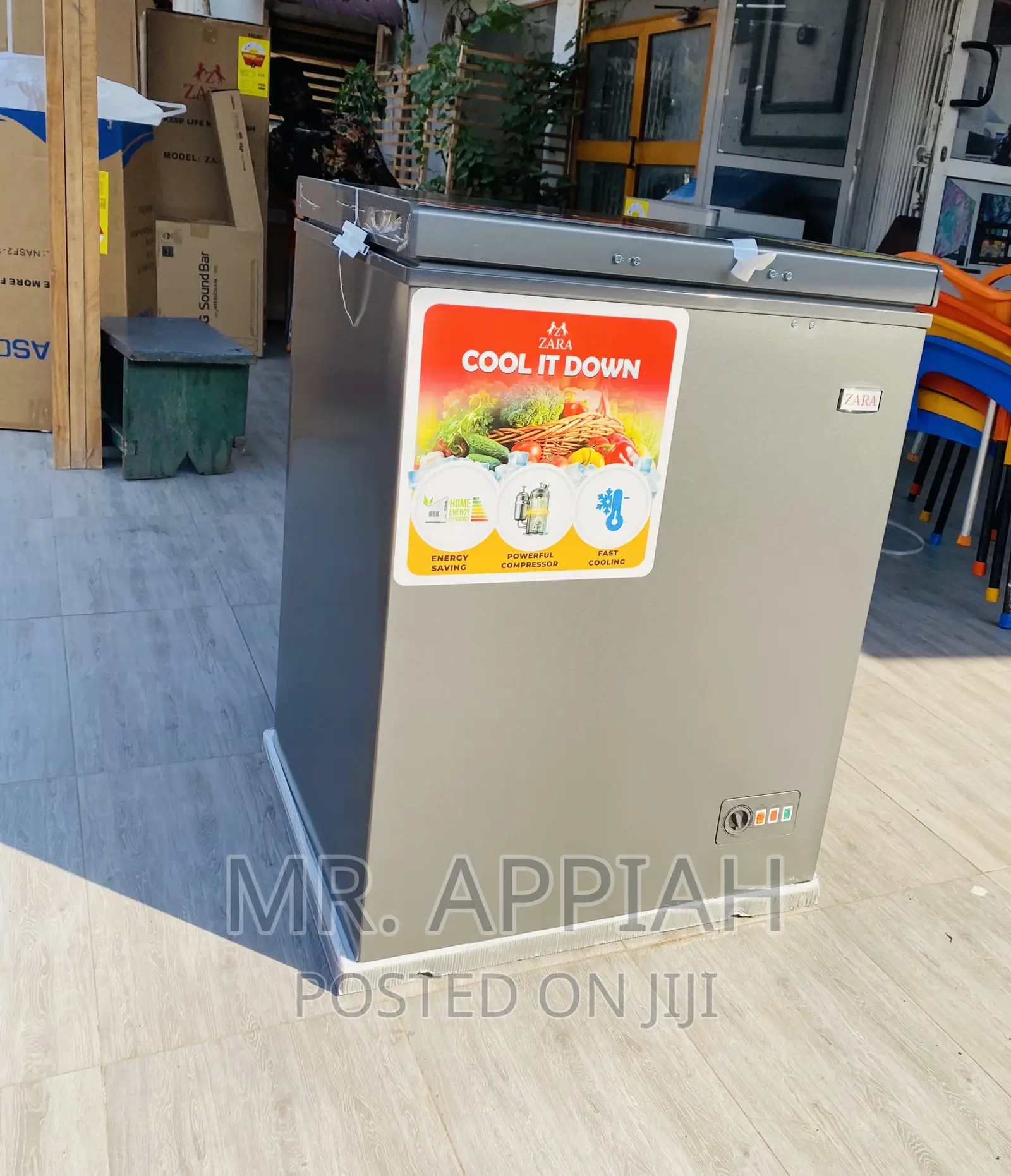 Energy Efficient Zara 260s Single Door Chest Freezer(200L).