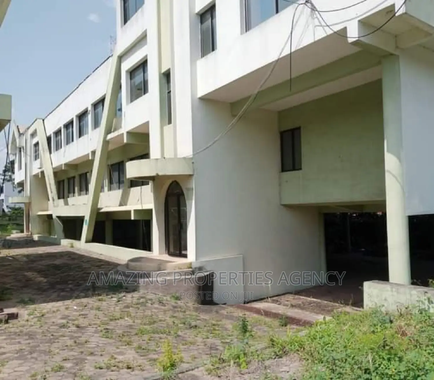 Office Building for Sale at Roman Ridge