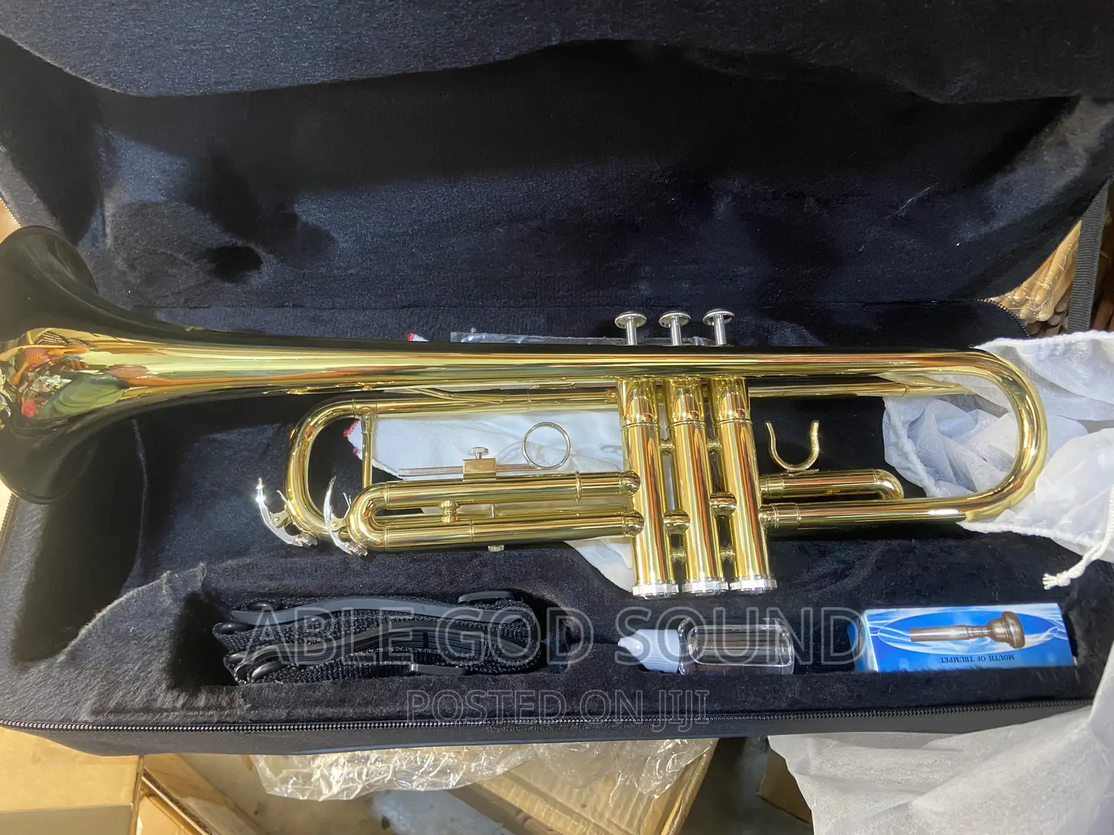 Yamaha Gold Trumpet