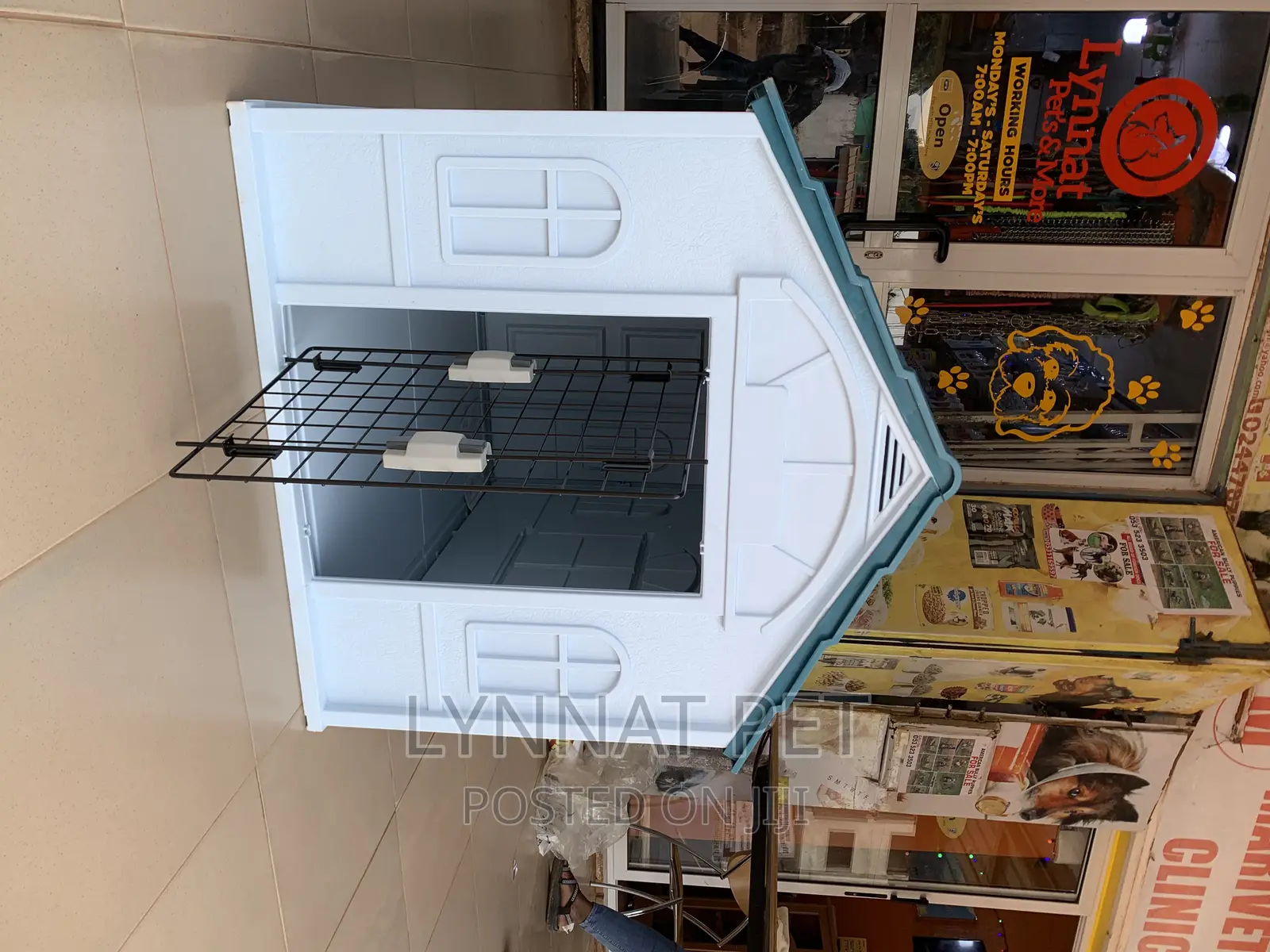 Dog House ( M,L)