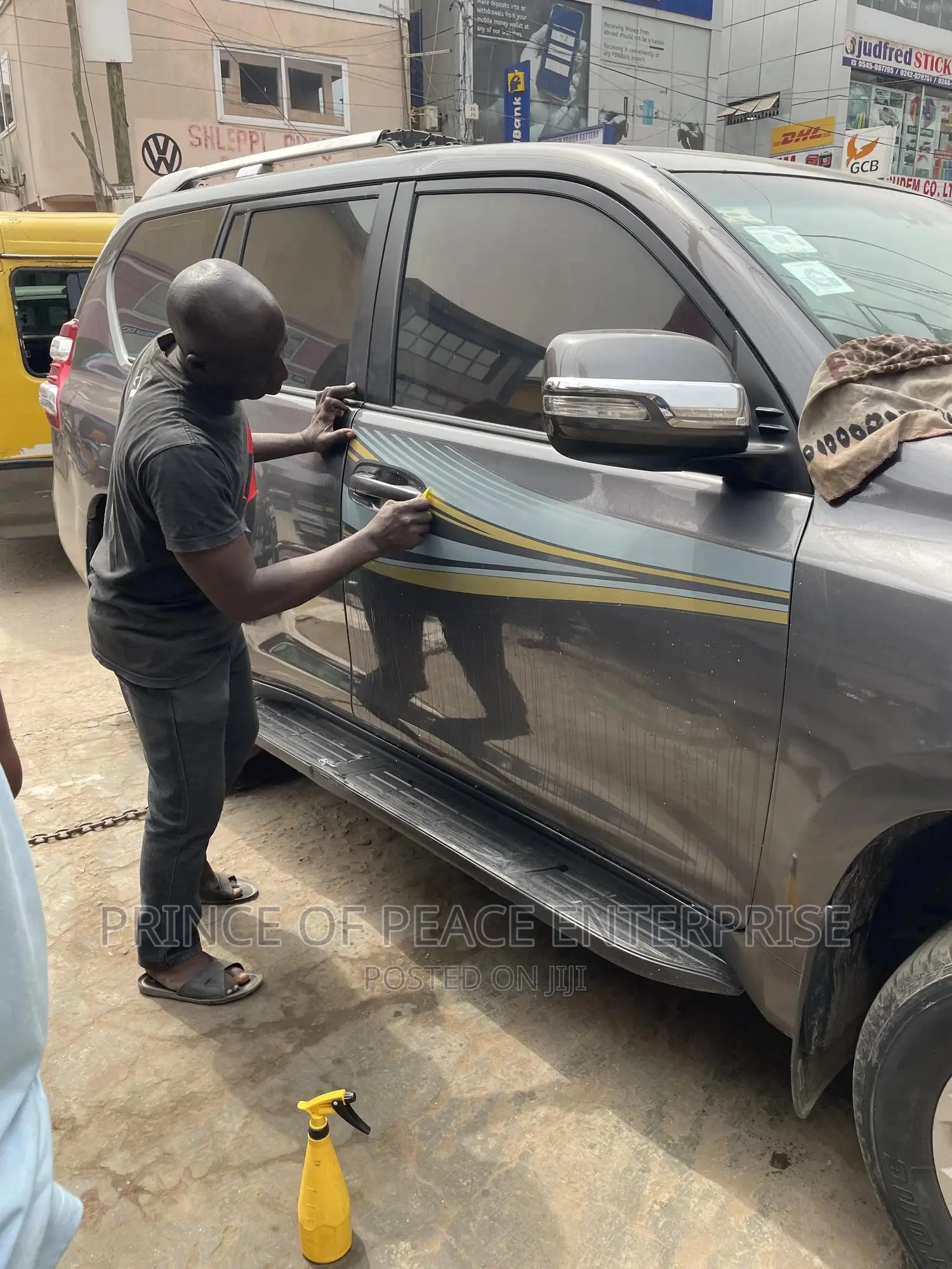 Land Cruiser Prado Body Line