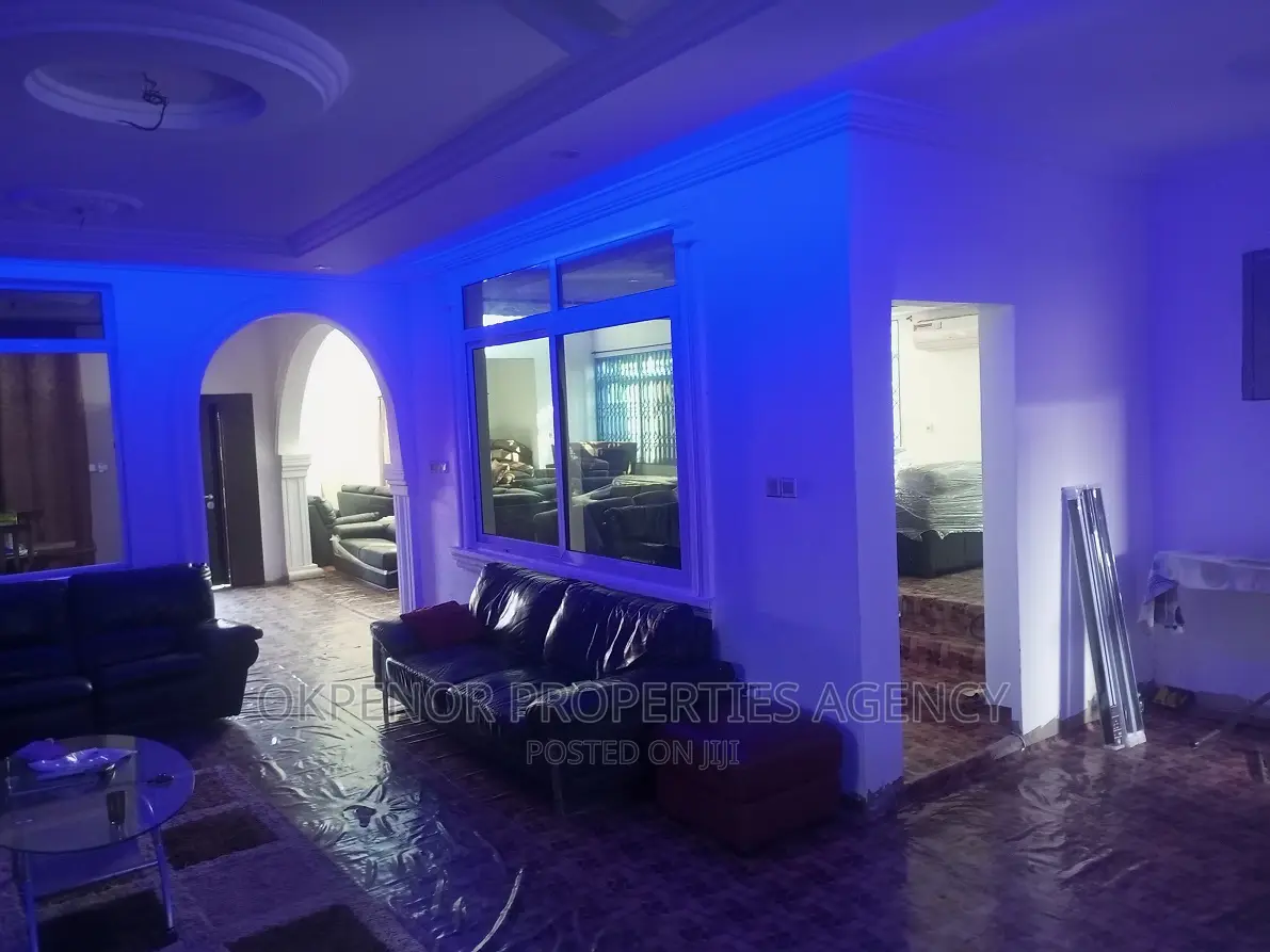 7bdrm House in Lashibi, Sakumono for sale