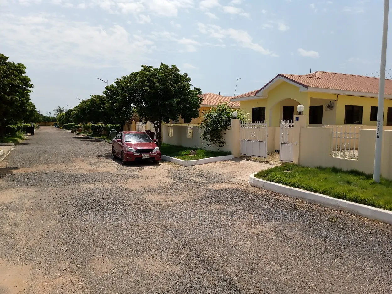 3bdrm House in Devtraco Estate, Tema Metropolitan for rent