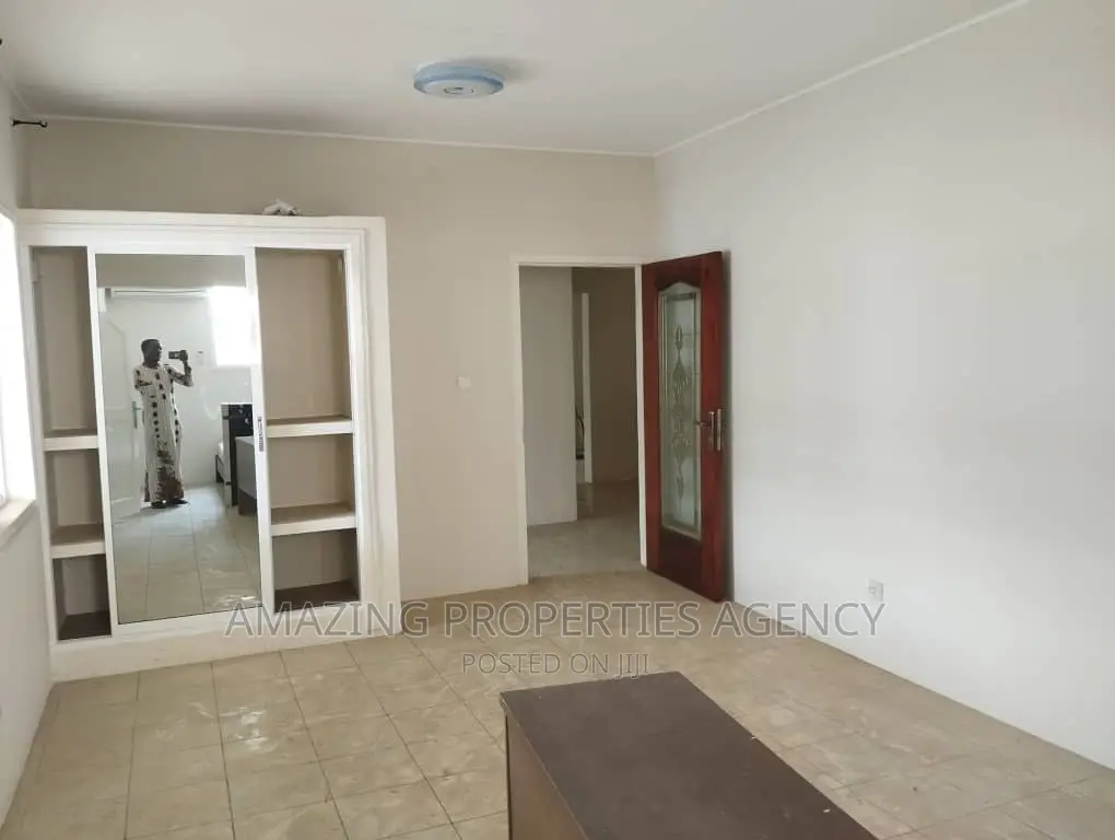 4bdrm House in Labone for rent