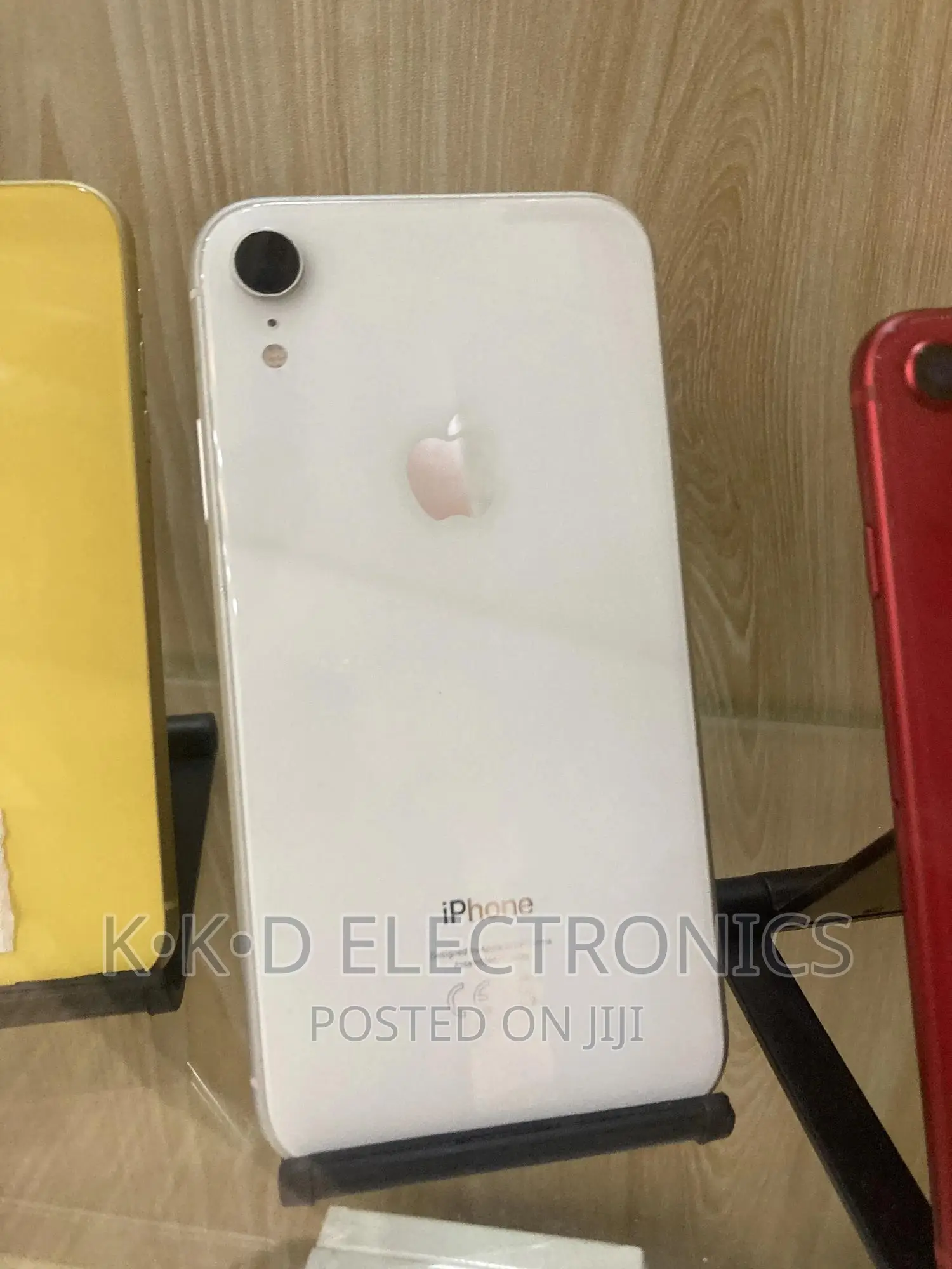 New Apple iPhone XR 64 GB White