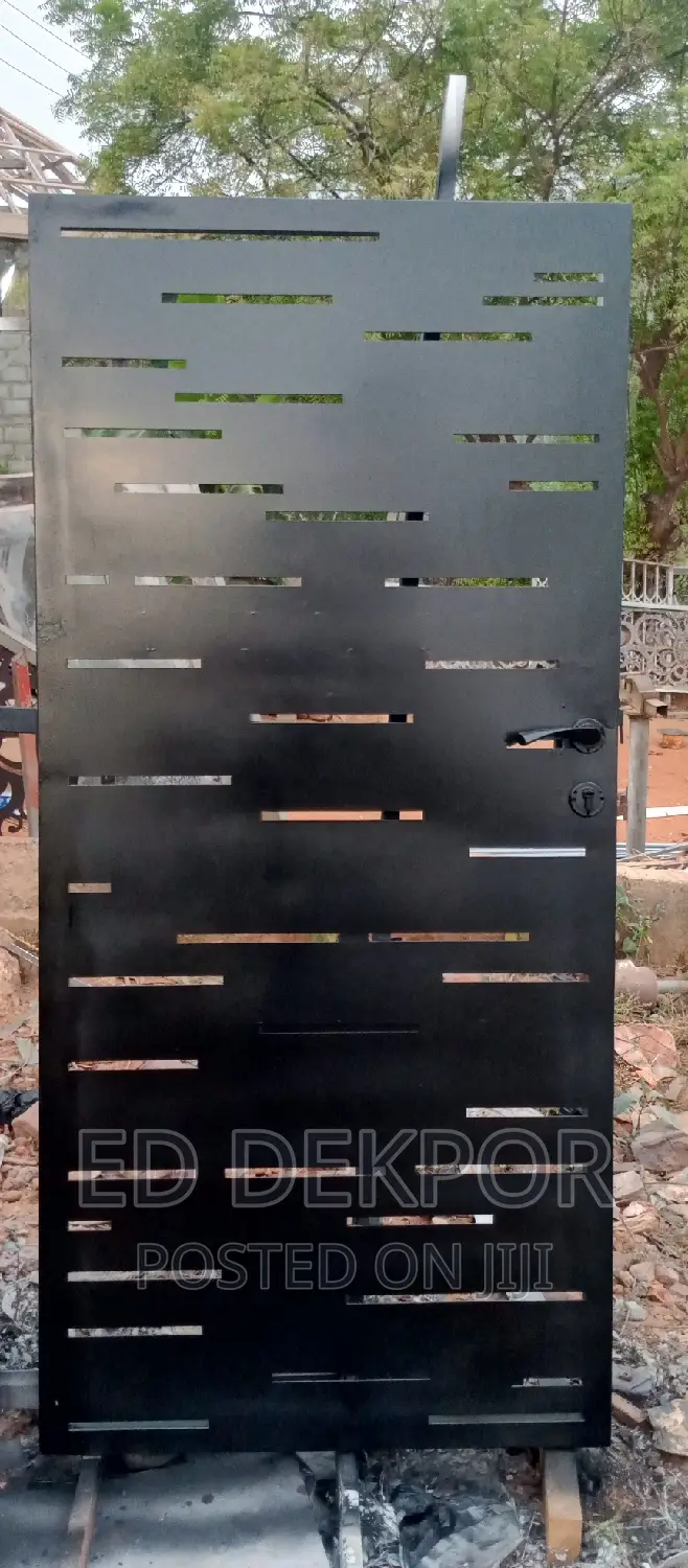 Gate Small One