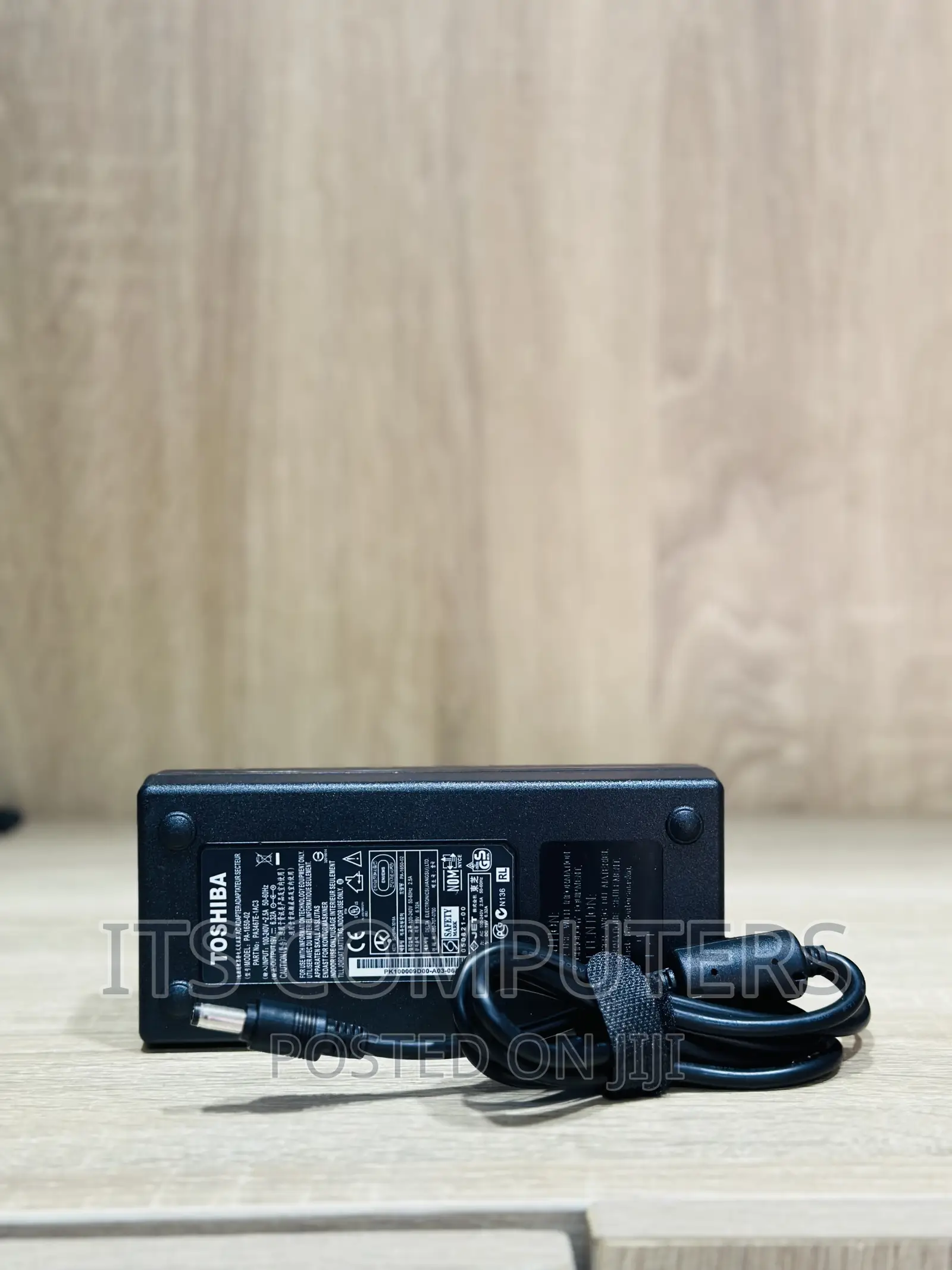 Toshiba Charger 19v 6.32a (120watts)