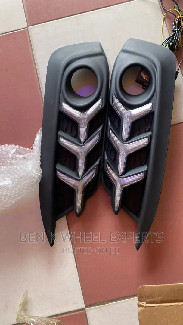 Honda Civic Front Reflector Pair 2017