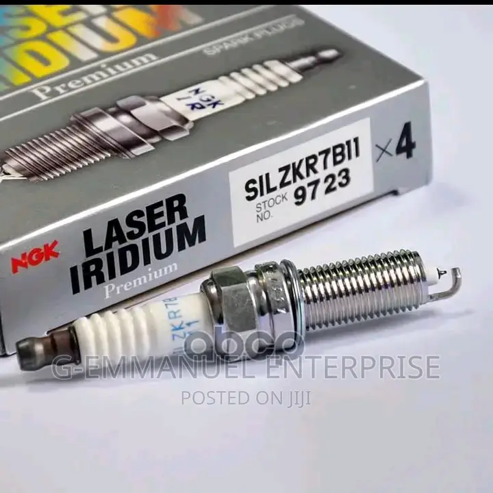 Nissan Murano 2013-15 Spark Plugs V.6 Japan. Original