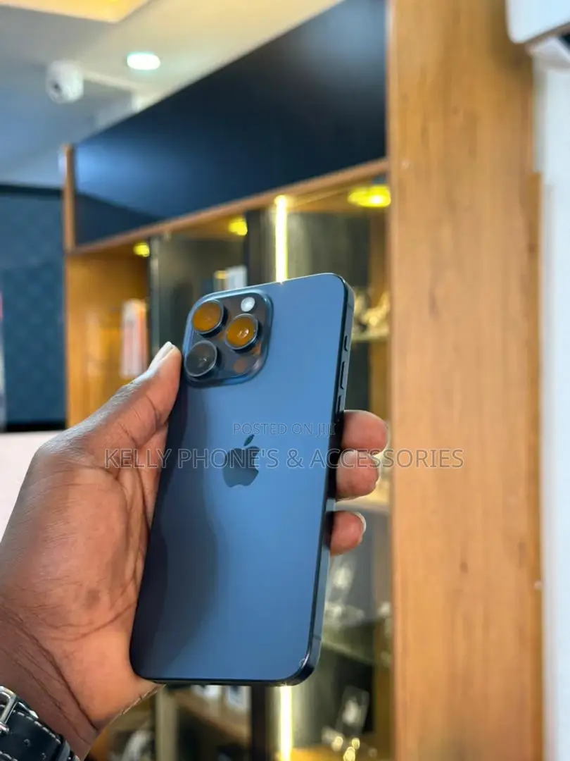 New LG G6 64 GB Black