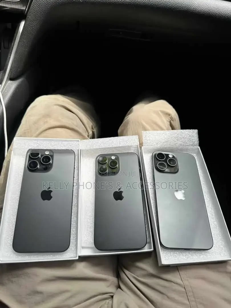 New Apple iPhone 15 Pro Max 256 GB Black