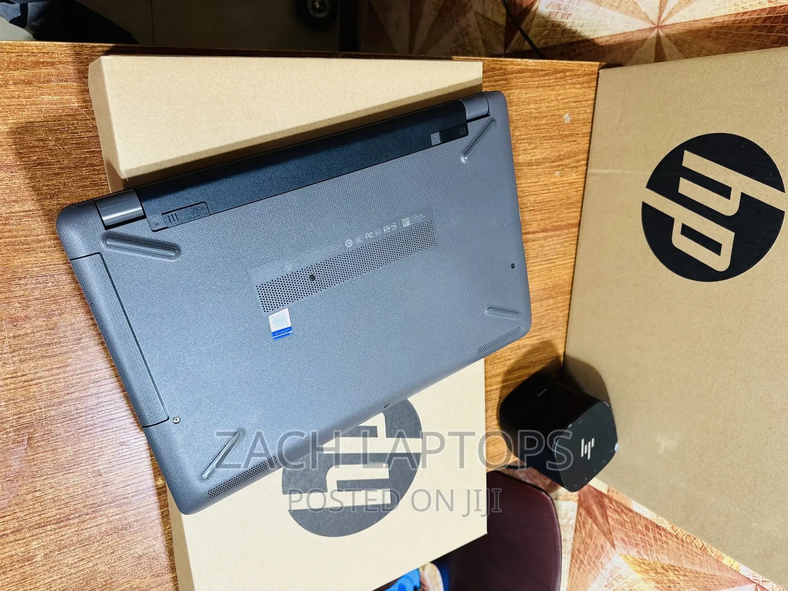 Laptop HP 255 G6 8GB AMD A6 HDD+SSD 256GB