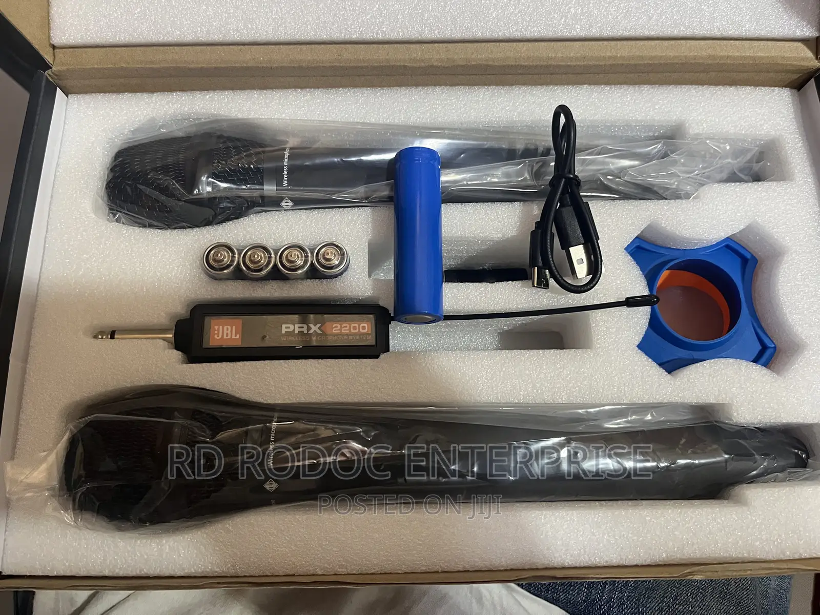 JBL Microphone With Straight Reciever