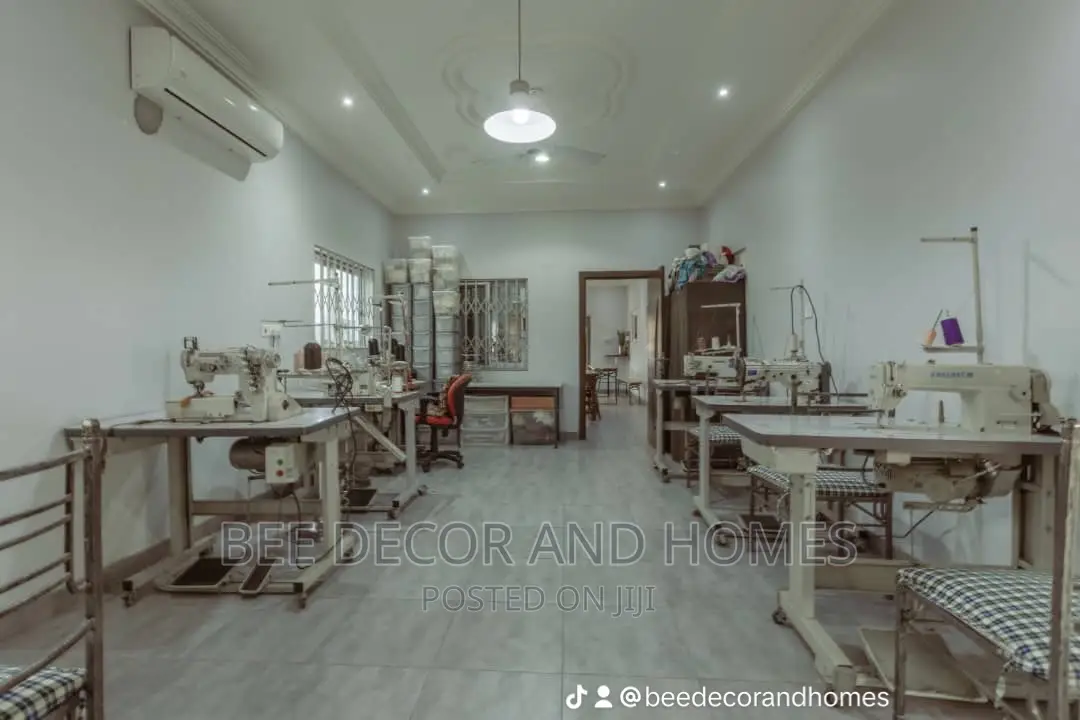 5bdrm Mansion in Bee Decor & Home’S, East Legon for rent