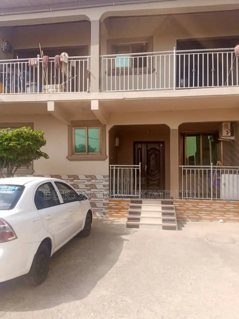 1bdrm Duplex in De-Icons Real Estate, Awutu Senya East Municipal