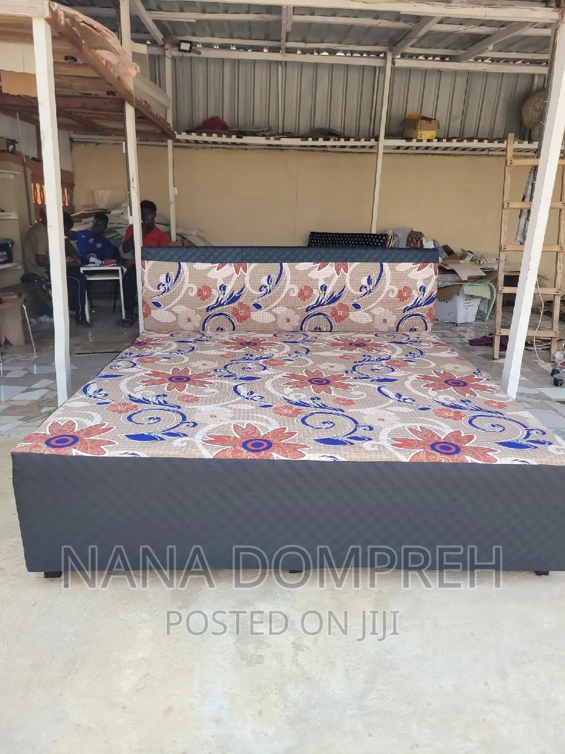 Inbuilt Queen Size Bed
