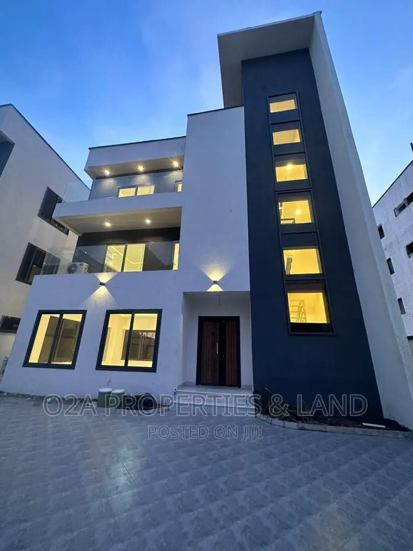 5bdrm House in A&C Mall Area for sale