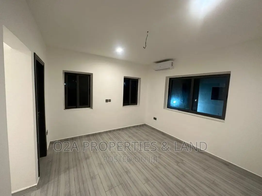 5bdrm House in A&C Mall Area for sale