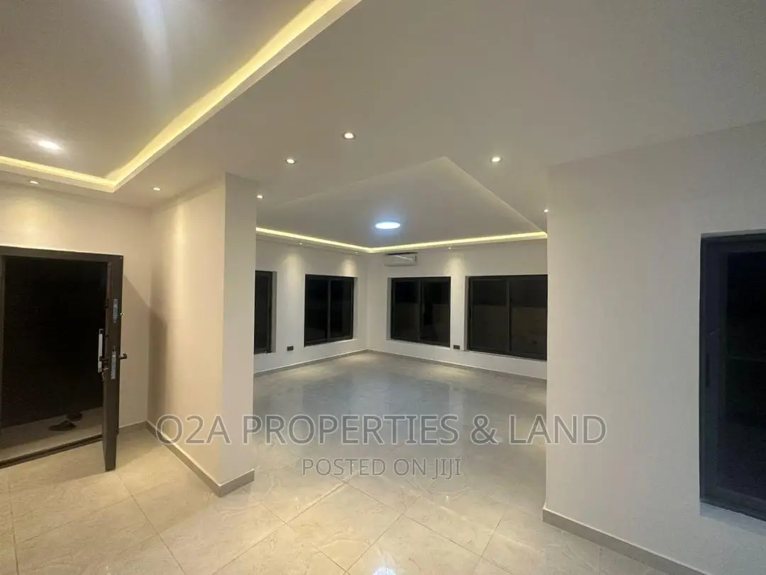 5bdrm House in A&C Mall Area for sale