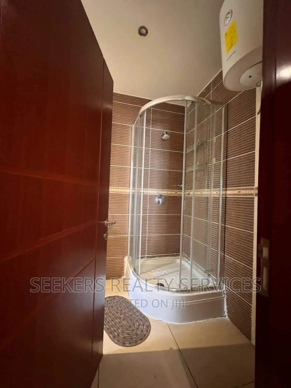 3bdrm Townhouse / Terrace in Seekers Realty, Cantonments for rent