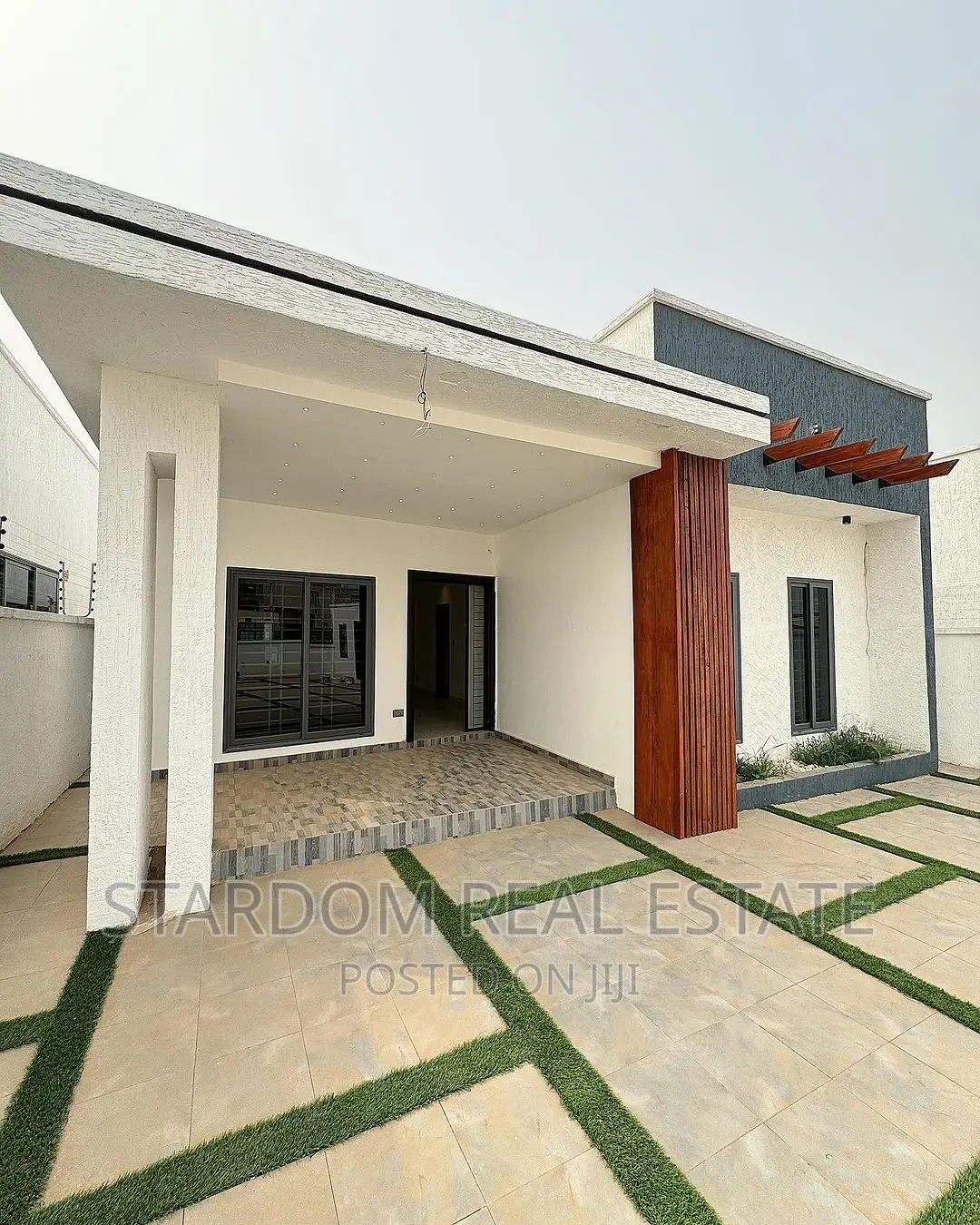 3bdrm Duplex in Lake Side Estate for sale