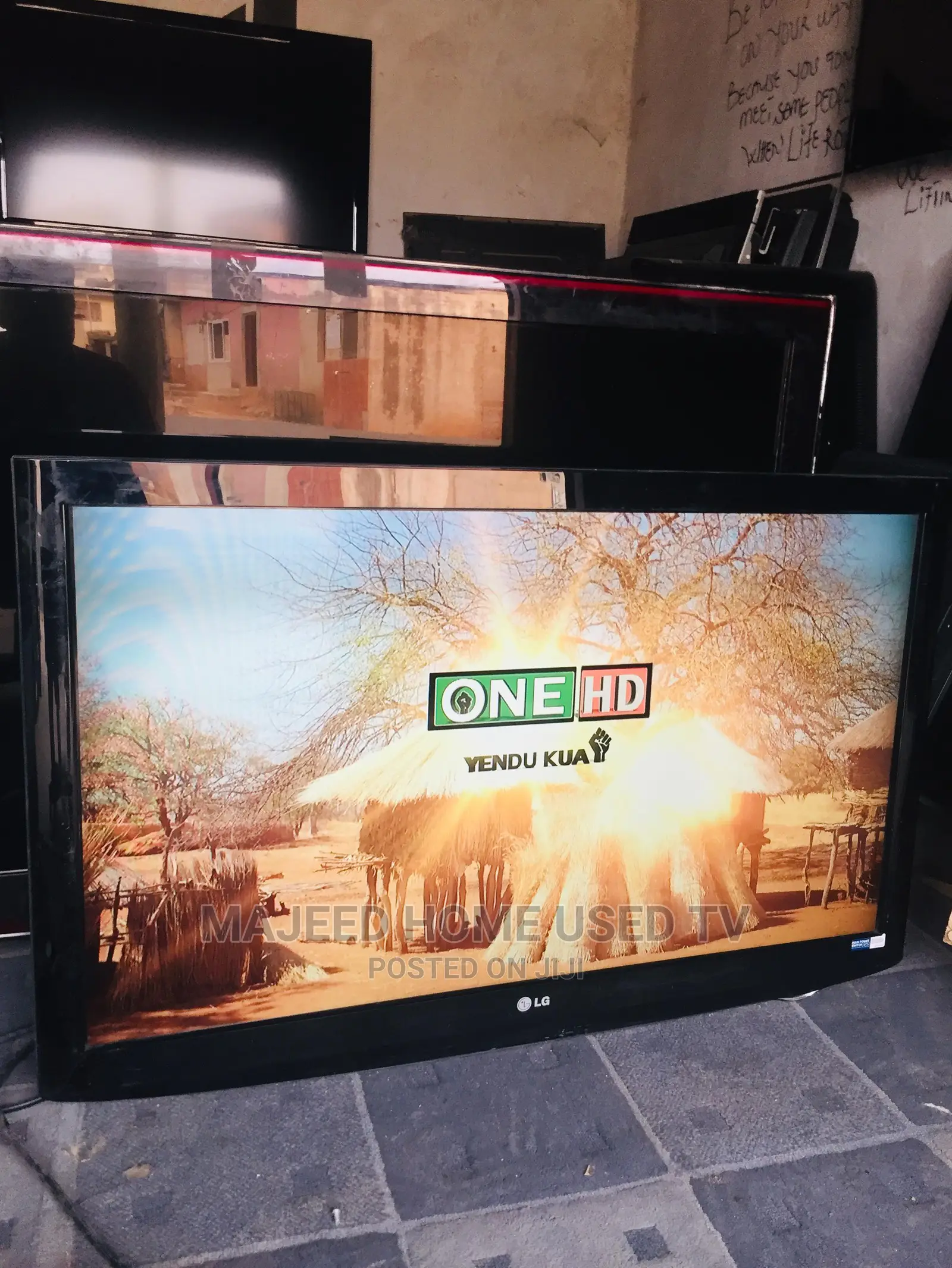 42 Inches Slim LG LCD Digital TV