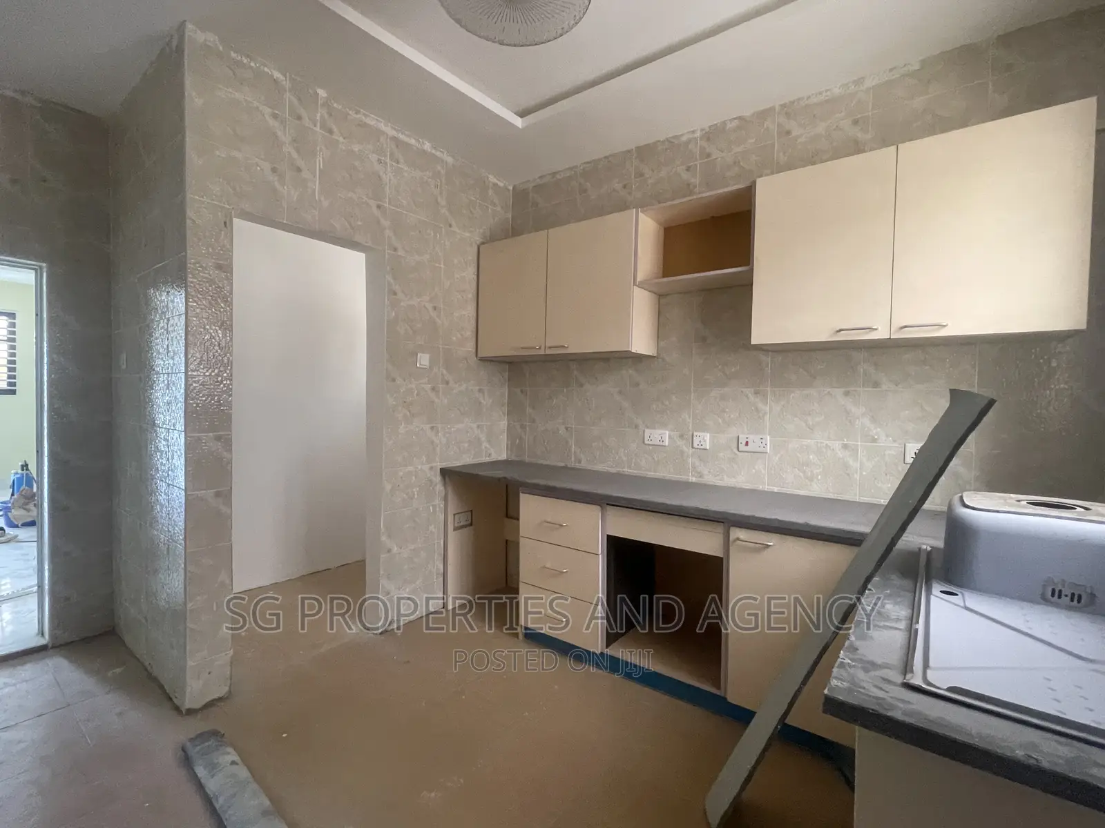 2bdrm House in Spintex Kfc for sale