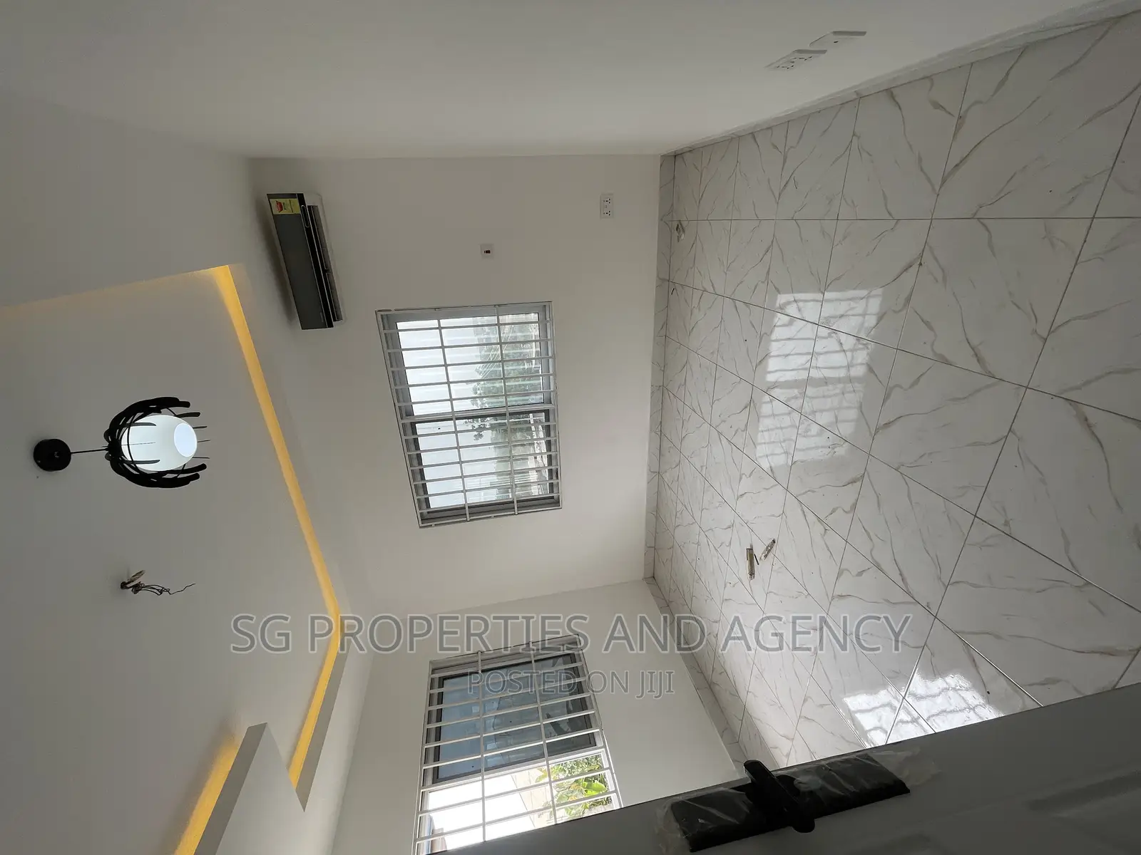 3bdrm Apartment in Junction Mall, Spintex for sale