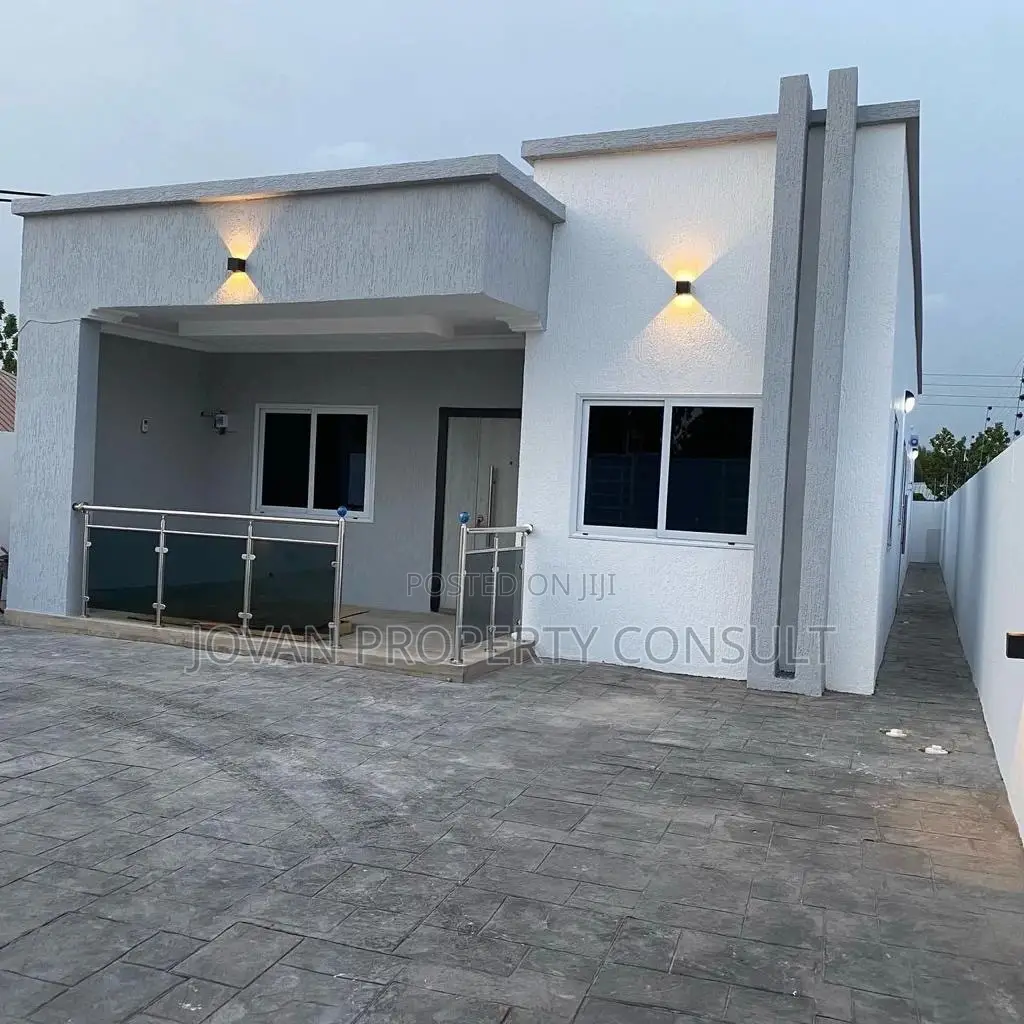 3bdrm House in Pokuase for sale