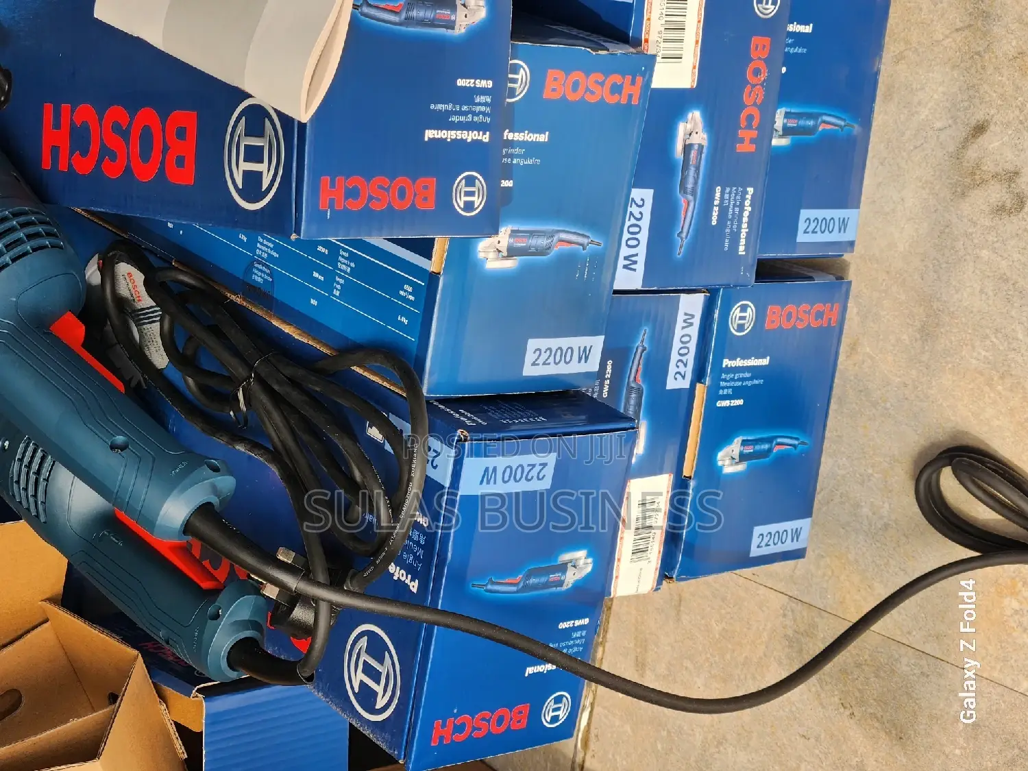 2200 Watts 7 Inches Bosch Grinder
