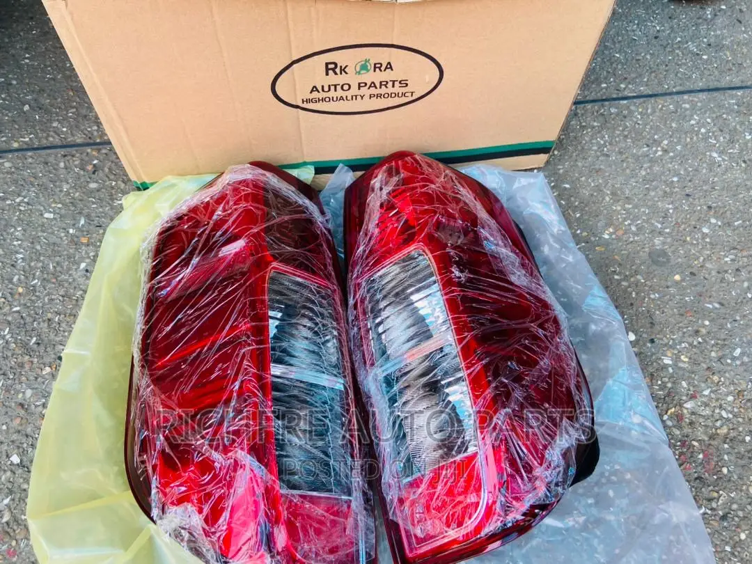 Nissan Navara Tail Light
