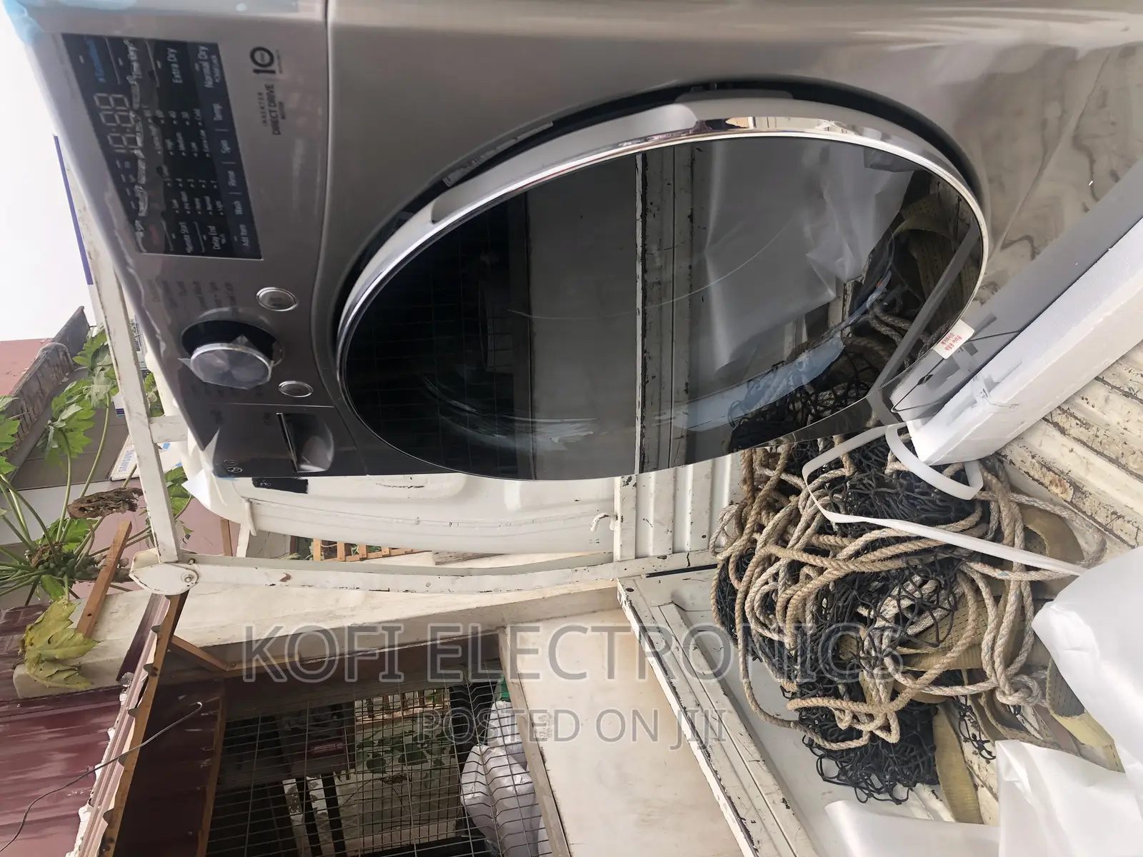 LG 15/8 Kg 5 Star Fully Automatic Front Load Washer Dryer