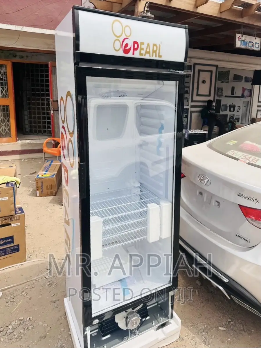 Manual Defrost Pearl PVC-424 Single Door Beverage Cooler.