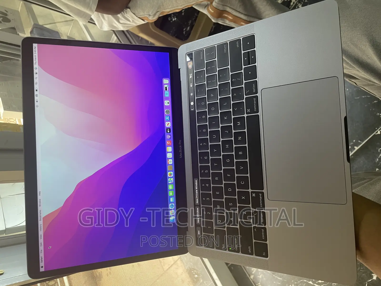 Laptop Apple MacBook Pro 8GB Intel Core I5 SSD 512GB