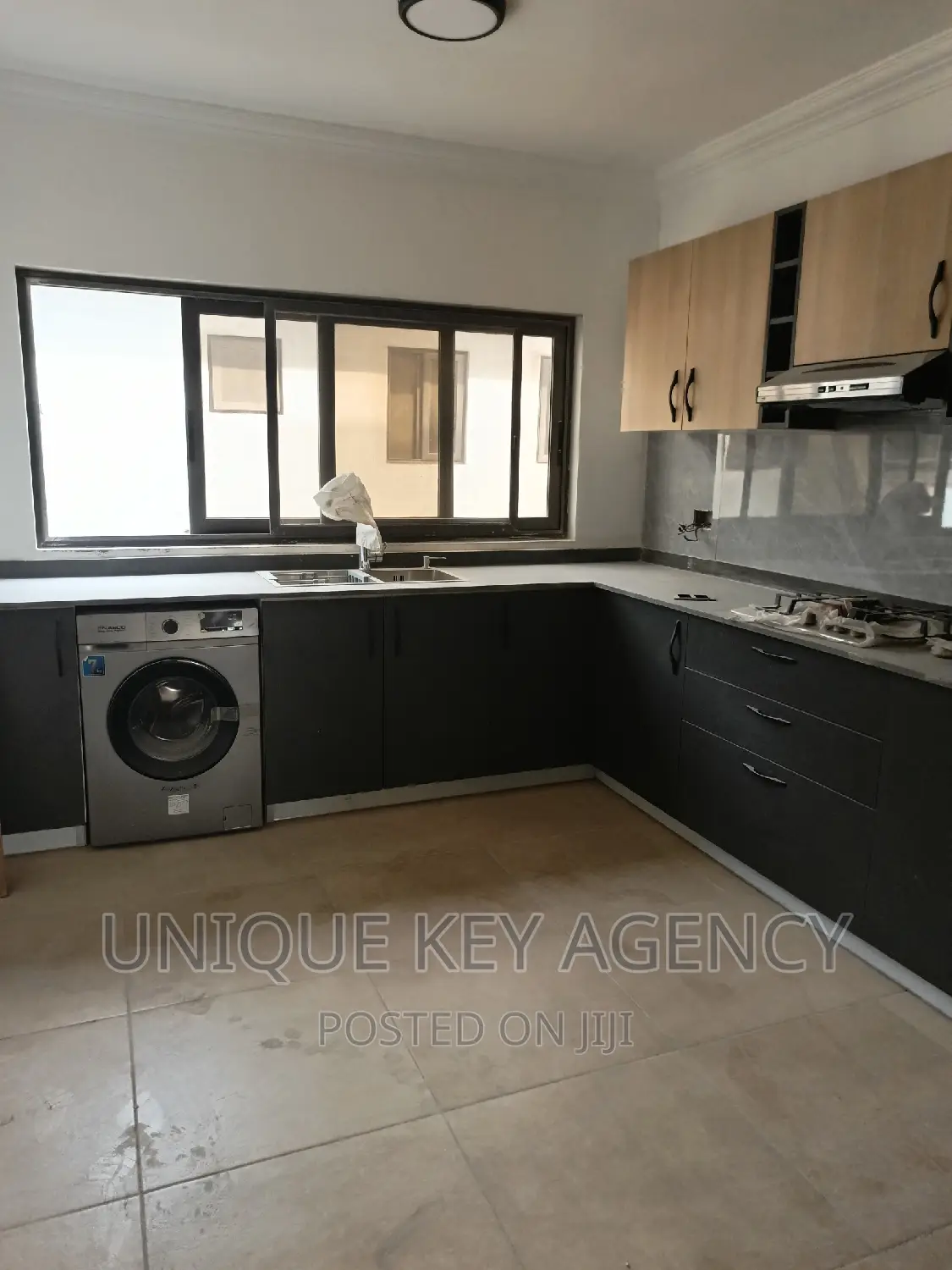 2bdrm Apartment in Unique Key Agency, Airport Residential Area