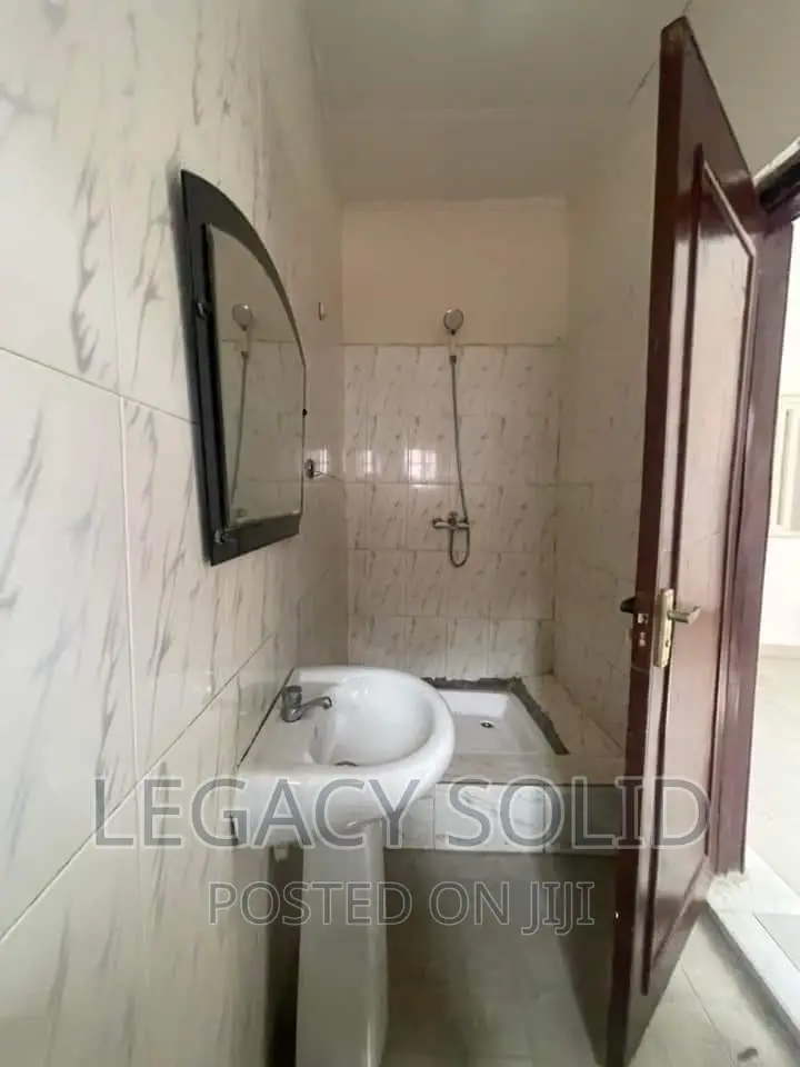 3bdrm House in Legacy Solid Real, Baatsona Total for rent