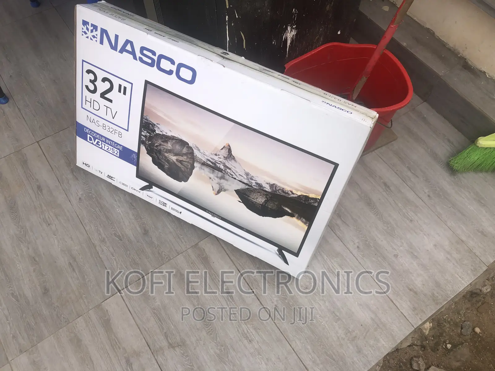 Quality Machine Nasco Digital Satellite TV – 32′′ Black