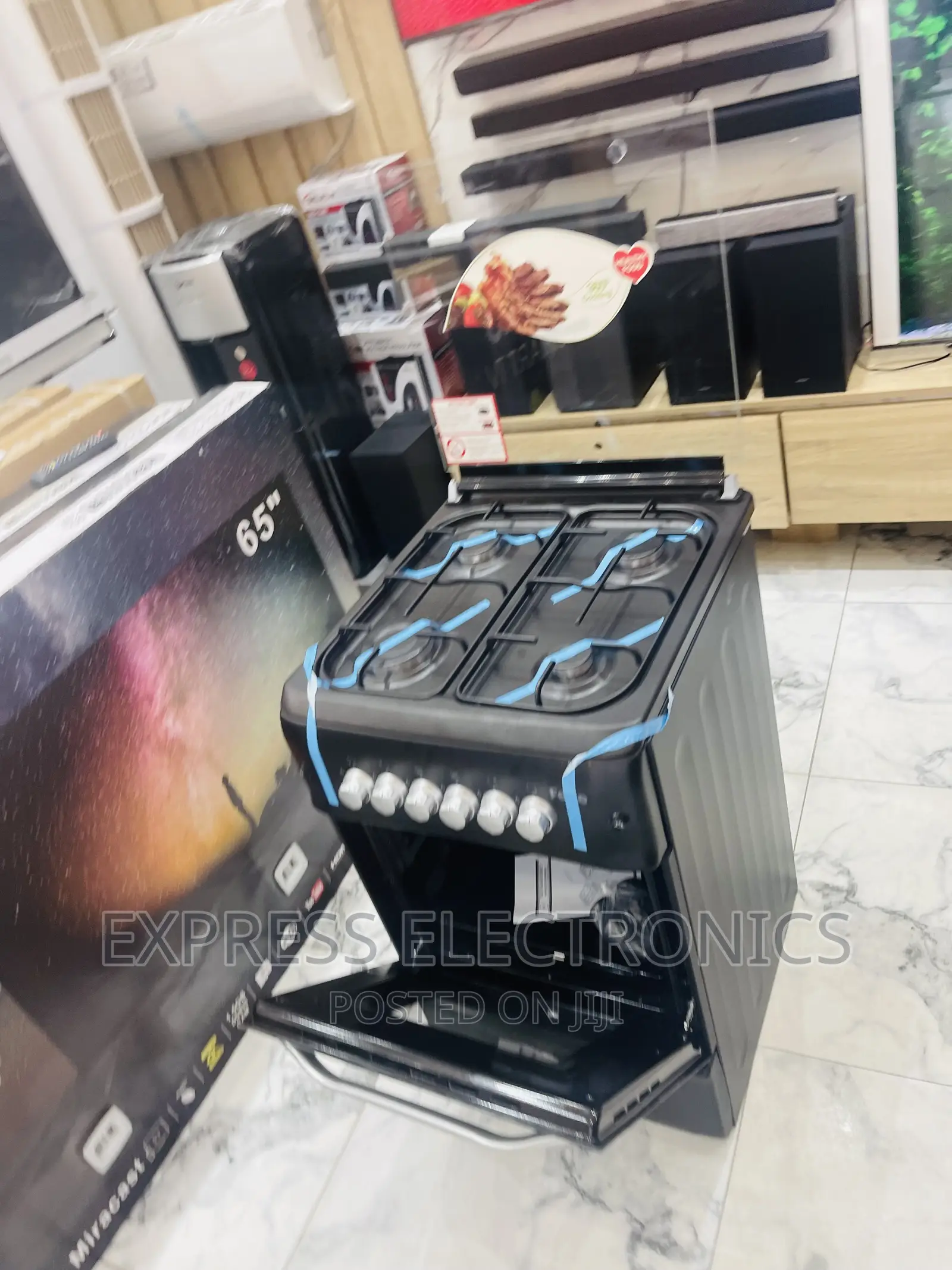 Powerful Dynamic Gas Cooker 50/55 Black 4burner