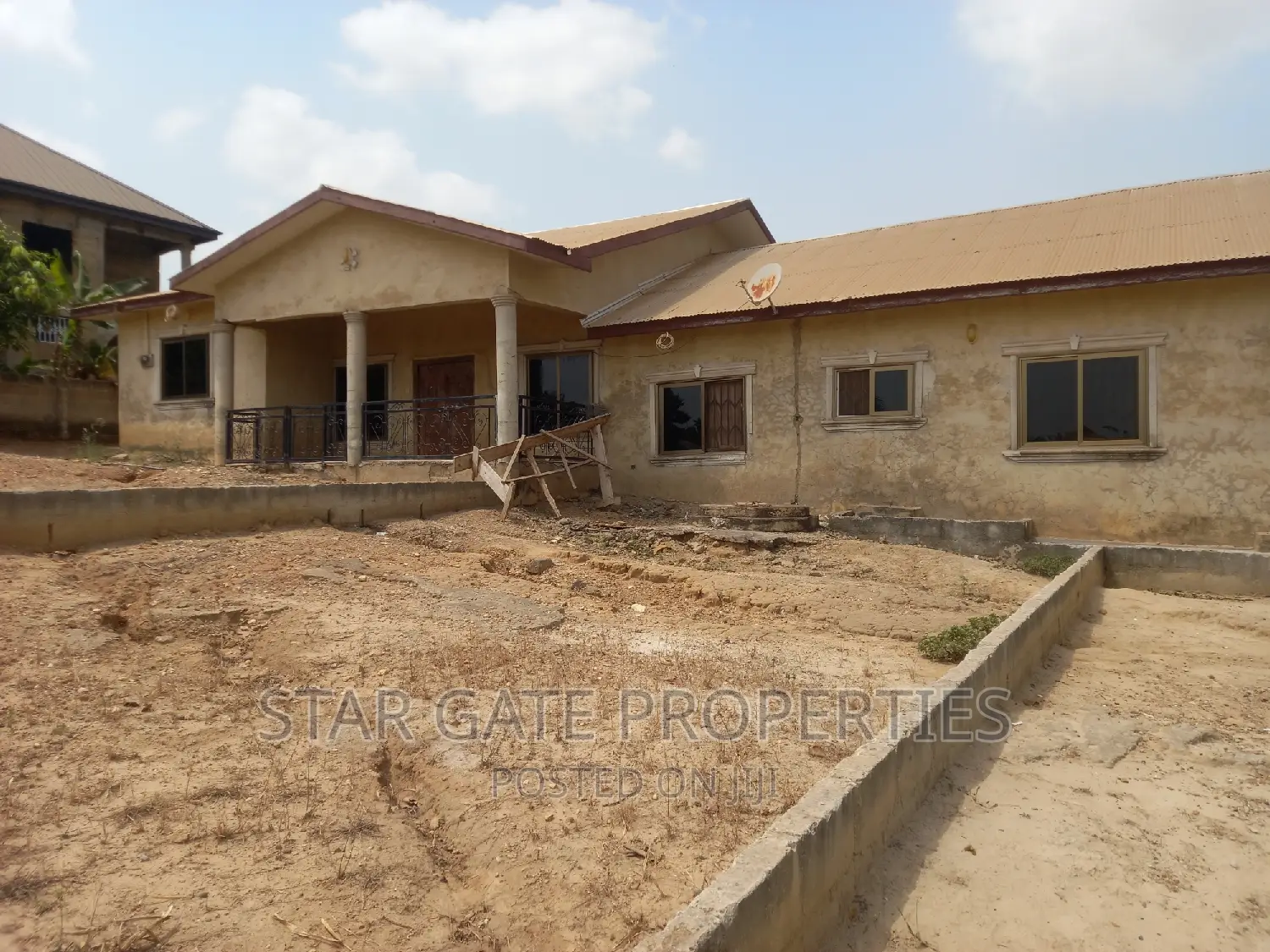 5bdrm House in Star Gate Properties, Kumasi Metropolitan for sale
