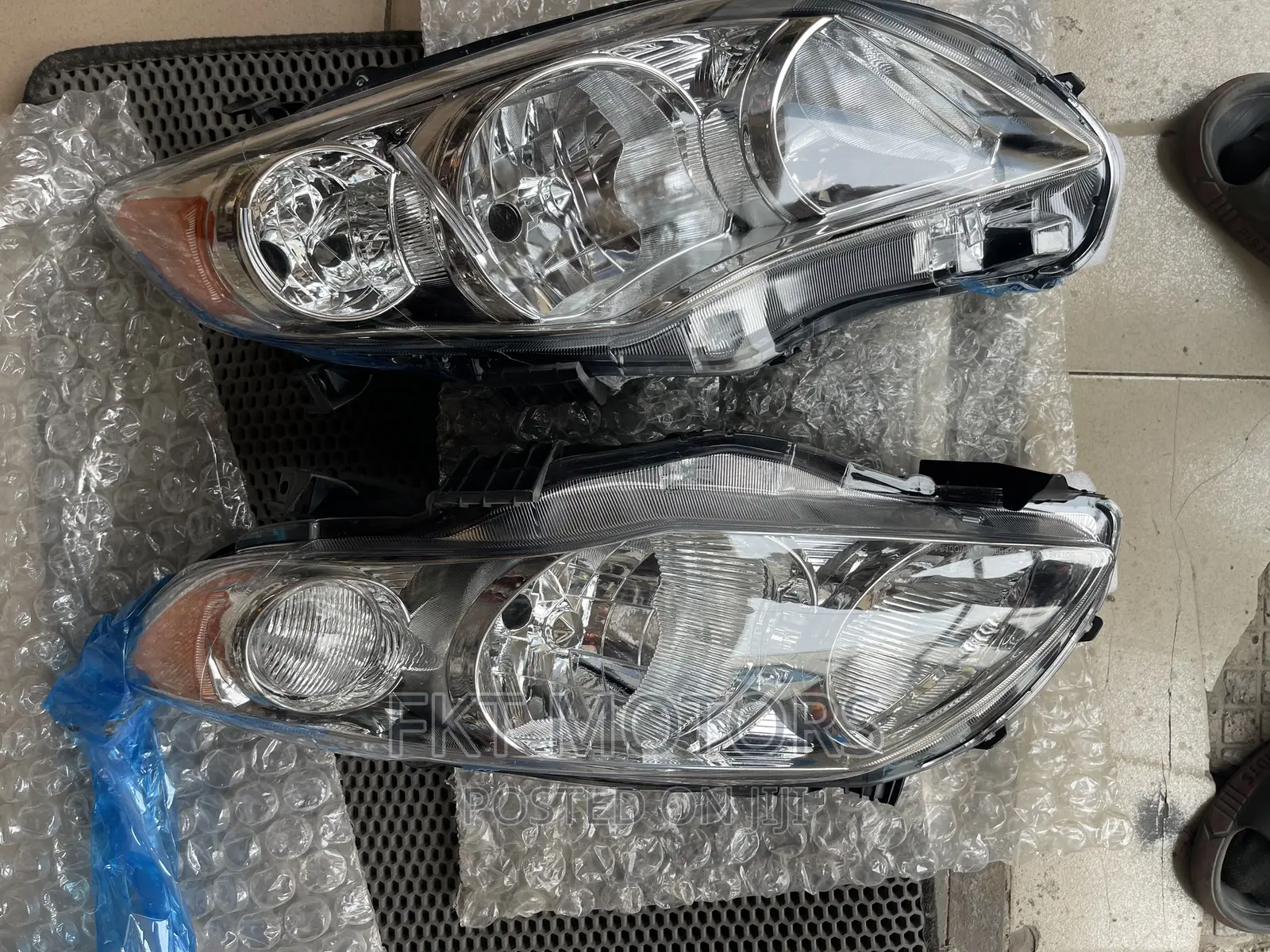 Toyota Corolla 2009/10/11/2012 Headlight Pair