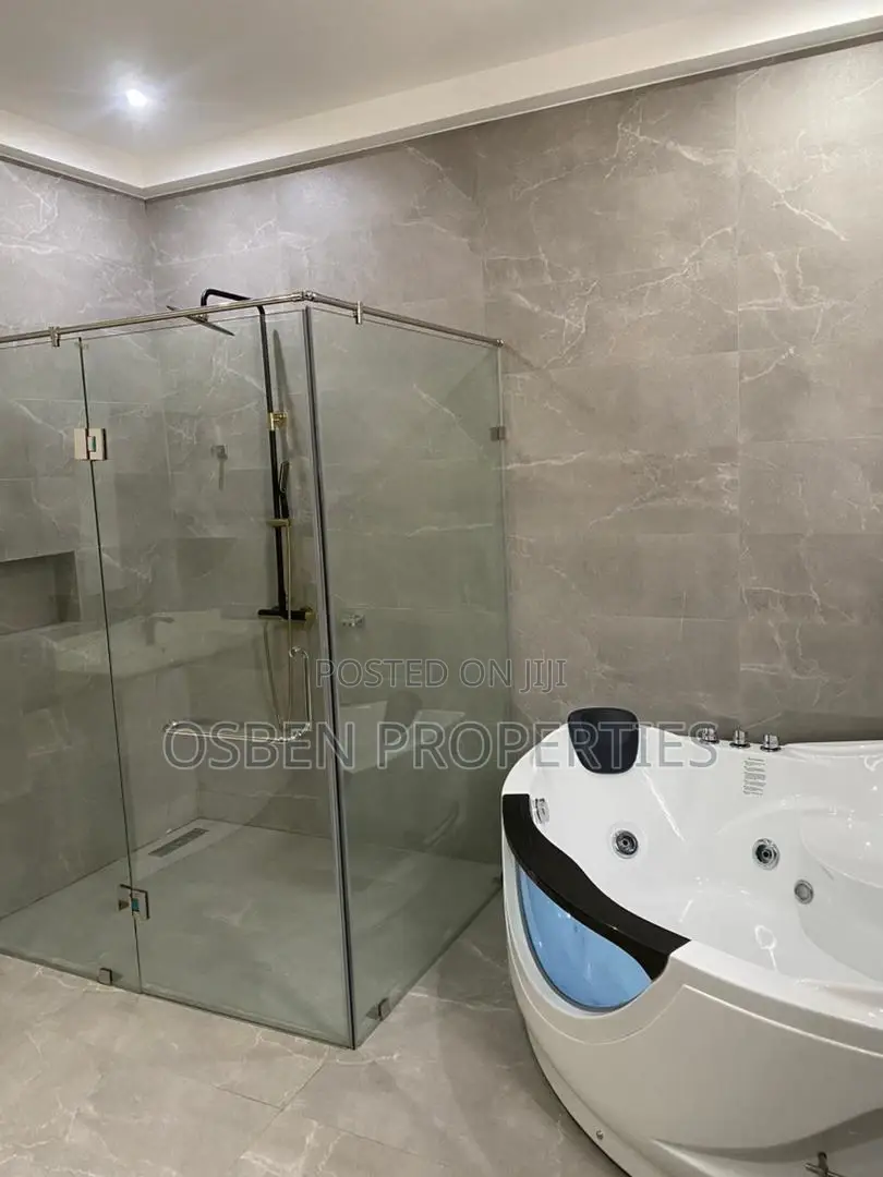 Furnished 4bdrm Duplex in Pleasant Properties, Accra Metropolitan